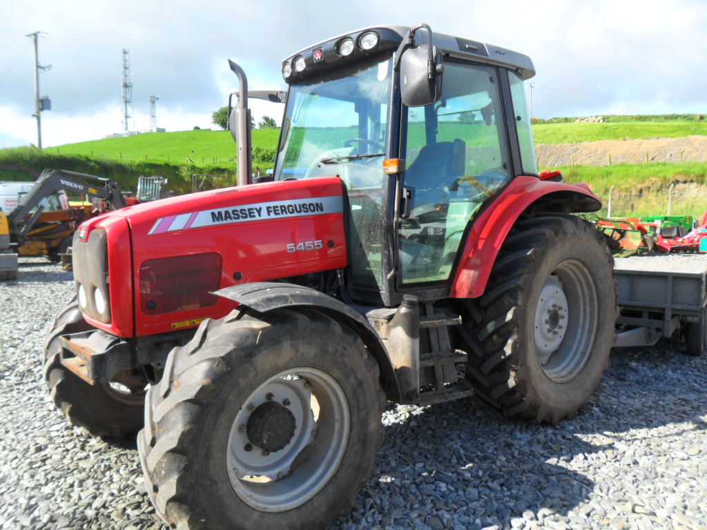 Massey Ferguson 5455 - Alan Milne Tractors