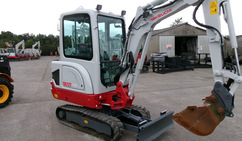 Takeuchi TB225 full