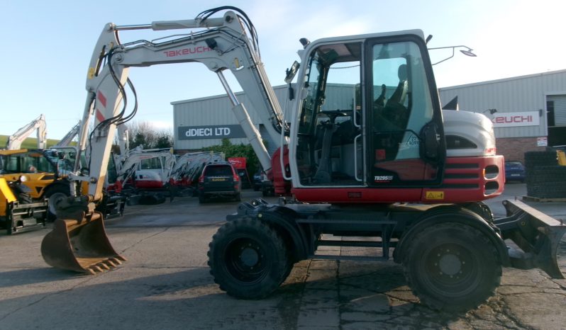 Takeuchi TB295W full