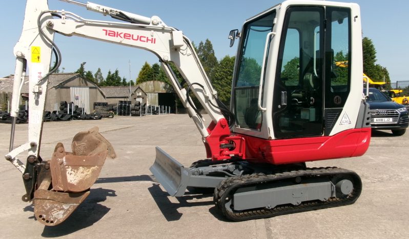 Takeuchi TB228 full