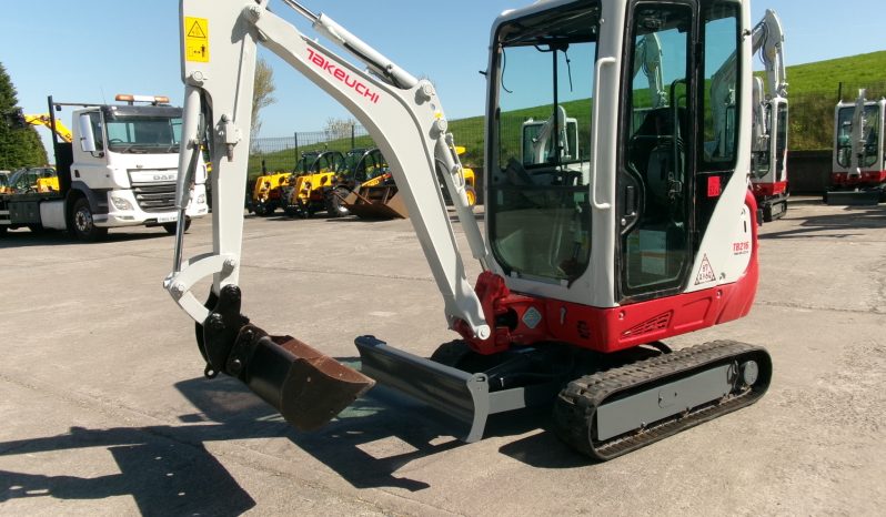 Takeuchi TB216 cabin full