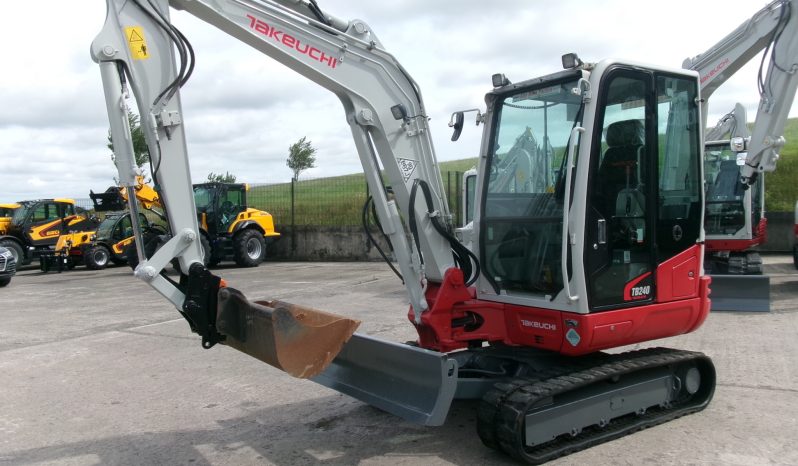 Takeuchi TB240 full
