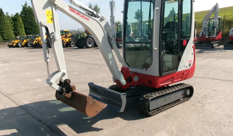 Takeuchi TB216 cabin full