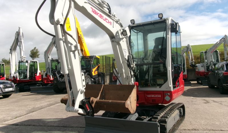 Takeuchi TB230 full